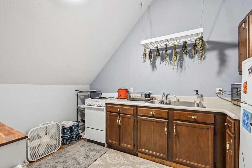 More Photos Of 1132 Main St, Grinnell Multifamily For Sale