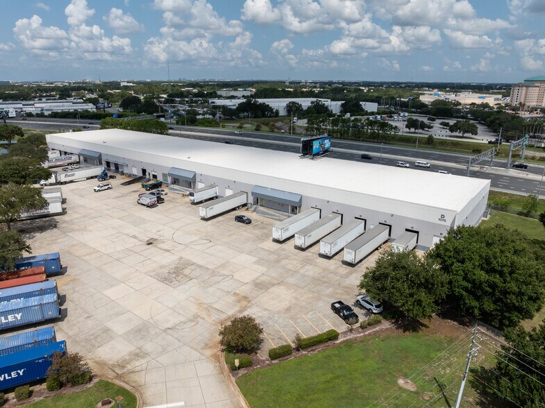 Primary Photo Of 1075 Gills Dr, Orlando Warehouse For Lease