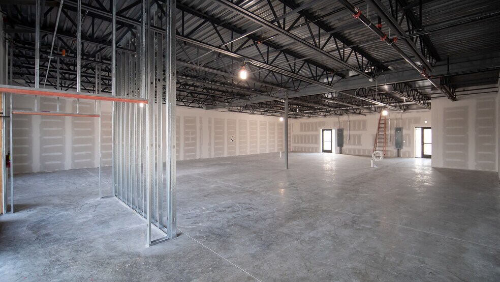 More Photos Of 3629 Sarah Pl NW, Rochester Storefront Retail Office For Lease