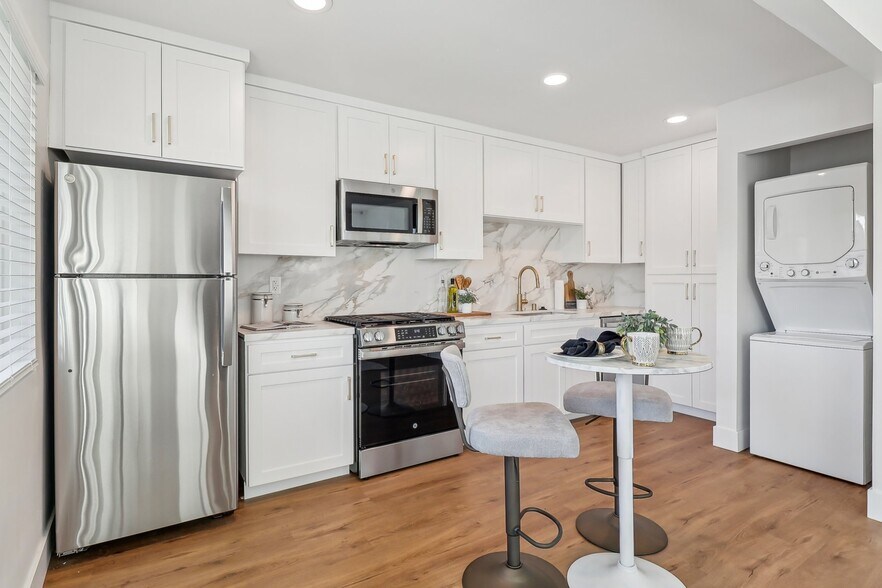 More Photos Of 2520 E St, San Diego Apartments For Sale