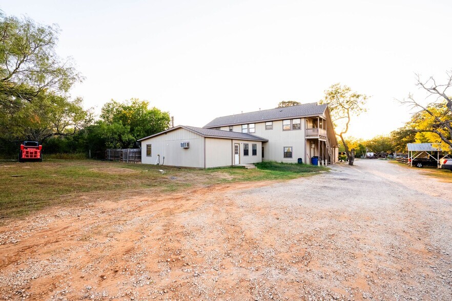 More Photos Of 4514 Billy Sames, Adkins Land For Sale