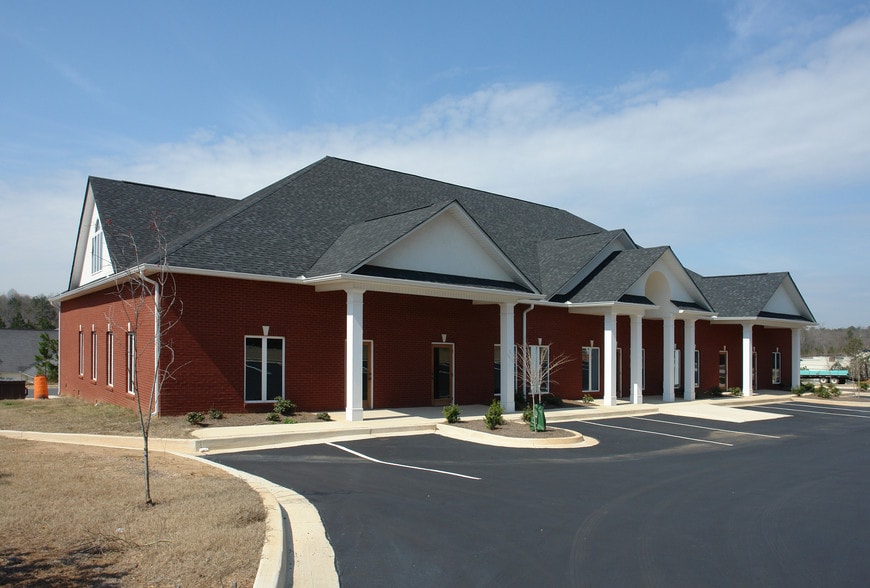 More Photos Of 4239 Mundy Mill Rd, Oakwood Medical For Lease