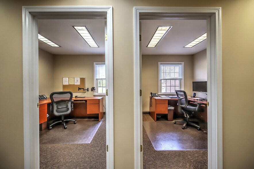 More Photos Of 471 Monroe Tpke, Monroe Medical For Lease