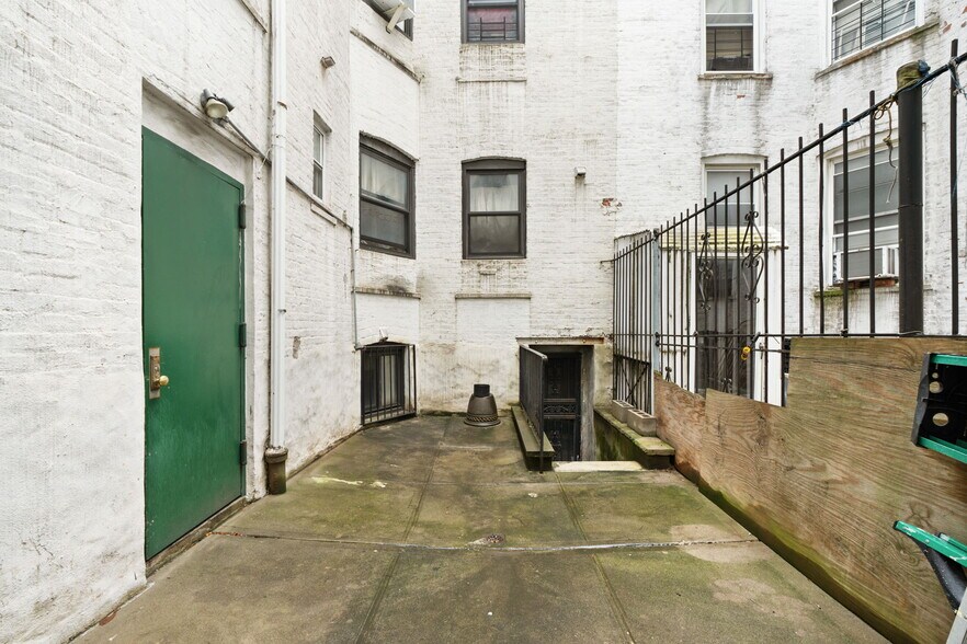 More Photos Of 124 Cortelyou Rd, Brooklyn Apartments For Sale