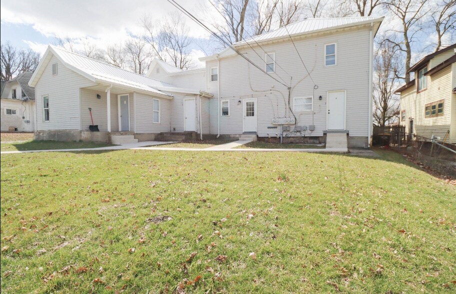 More Photos Of 328 N State St, Kendallville Apartments For Sale
