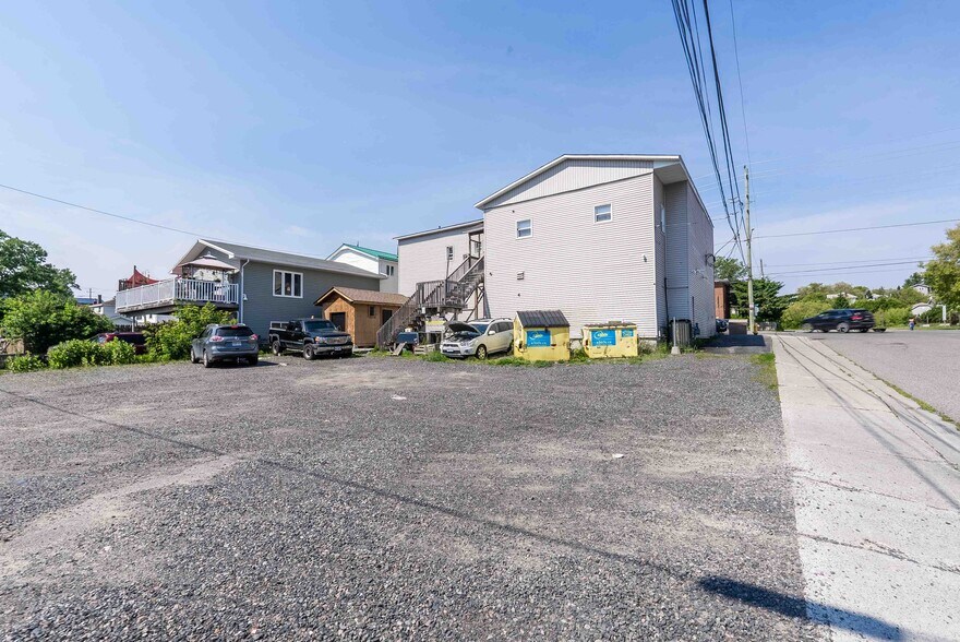More Photos Of 396-400 Melvin Ave, Sudbury Apartments For Sale