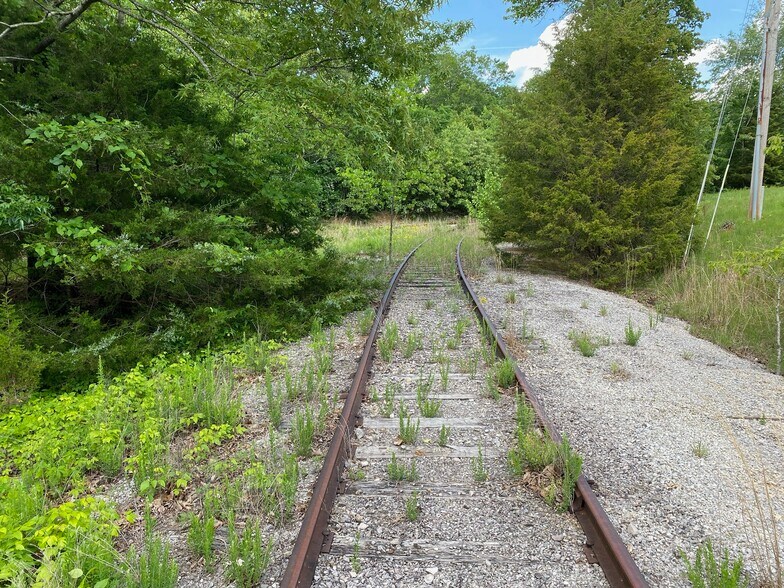 More Photos Of 6936 Industrial Rd, Nunnelly Manufacturing For Lease