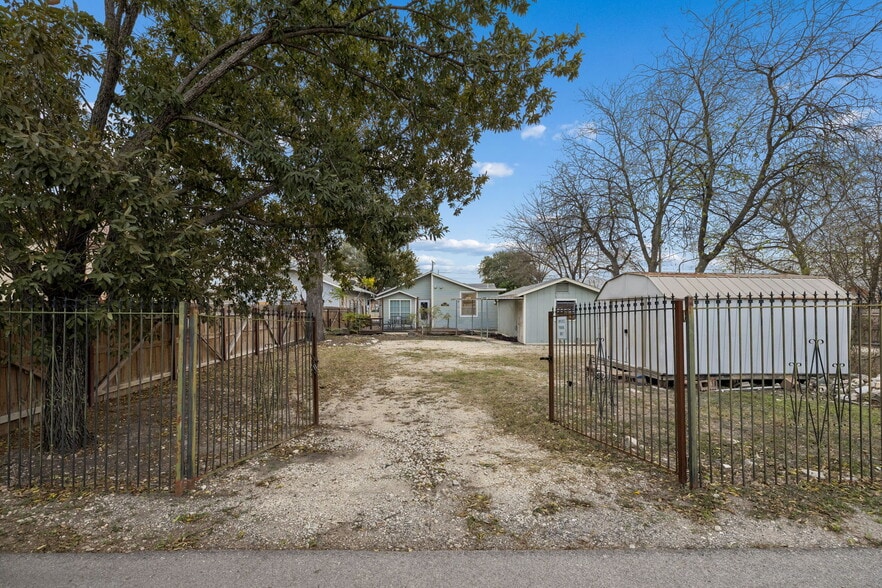 More Photos Of 937 Culebra Rd, San Antonio Office Residential For Sale