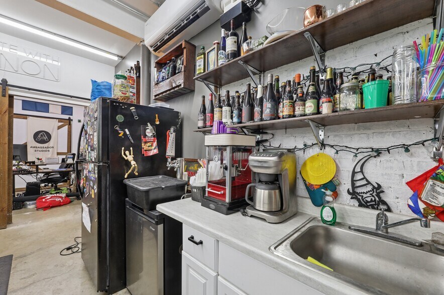 More Photos Of 57 Leuning St, South Hackensack Warehouse For Sale