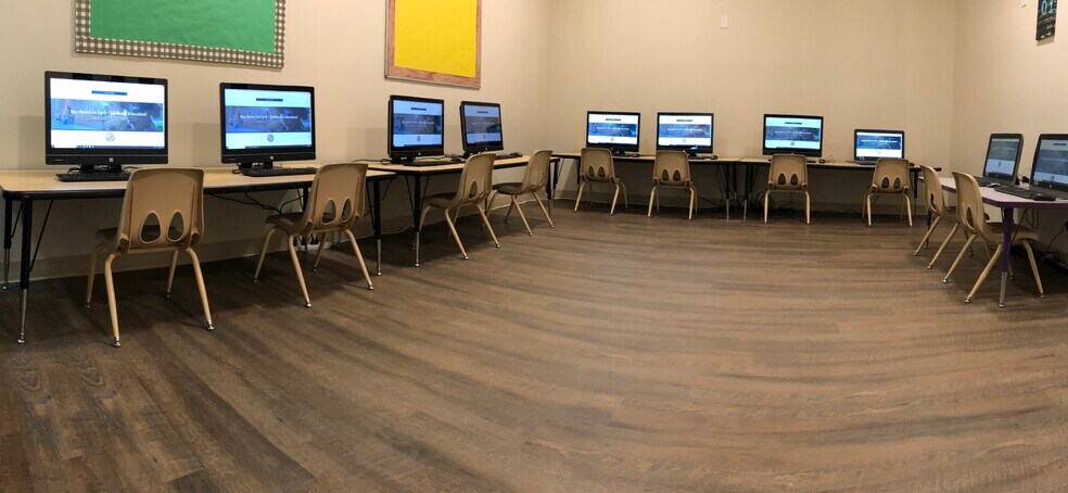 More Photos Of 151 Brand Rd, Murphy Daycare Center For Sale