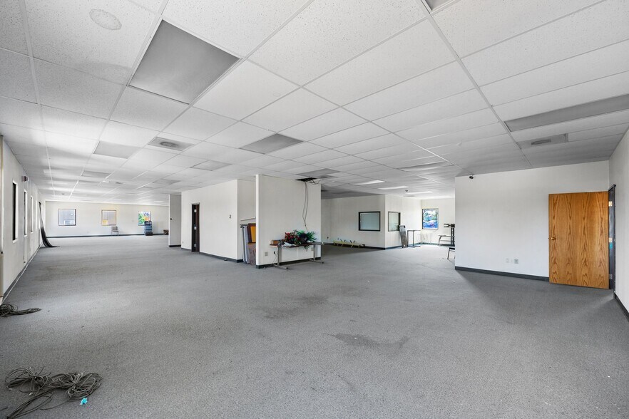 More Photos Of 8550 W 14th Ave, Lakewood Light Manufacturing For Sale