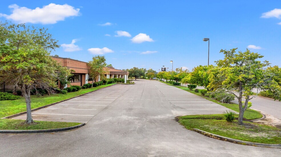 More Photos Of 8733 Highway 17 Byp S, Myrtle Beach Office For Lease