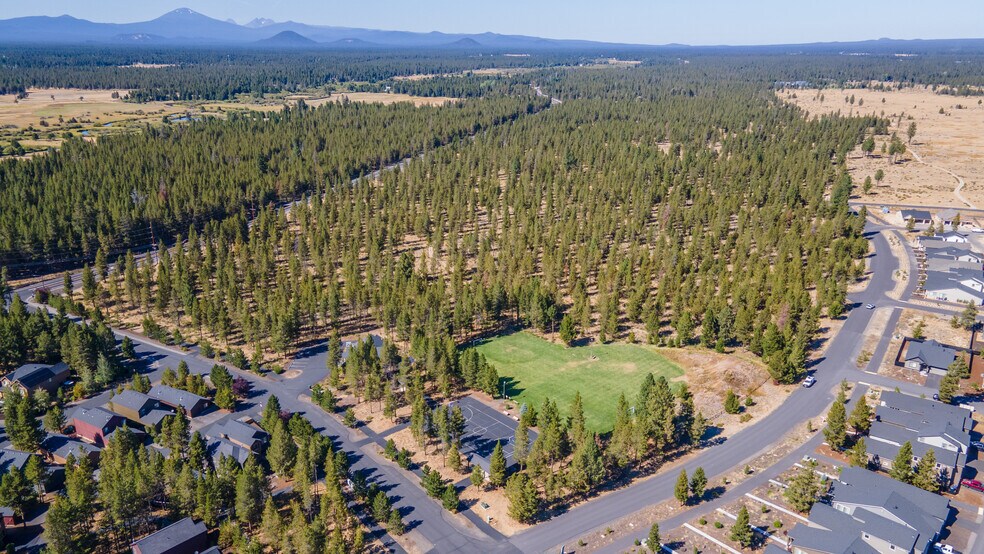 More Photos Of 51950 Huntington Rd, La Pine Land For Sale