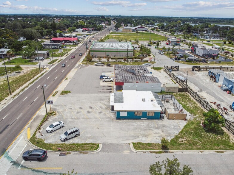 More Photos Of 275 S Lake Shore Way, Lake Alfred Restaurant For Sale