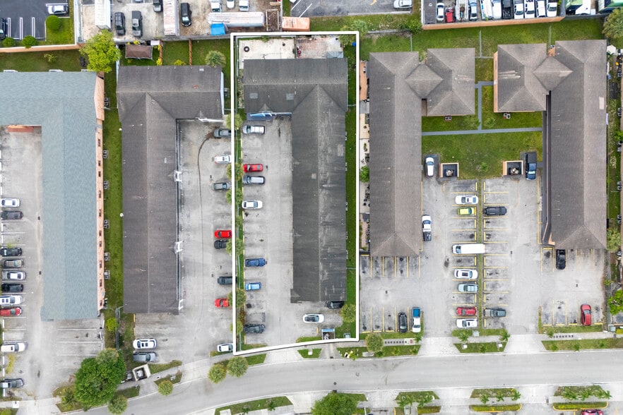 More Photos Of 6305 W 22nd Ct, Hialeah Apartments For Sale