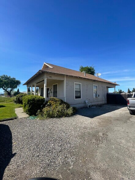 More Photos Of 356 W Main St, Woodland Specialty For Sale