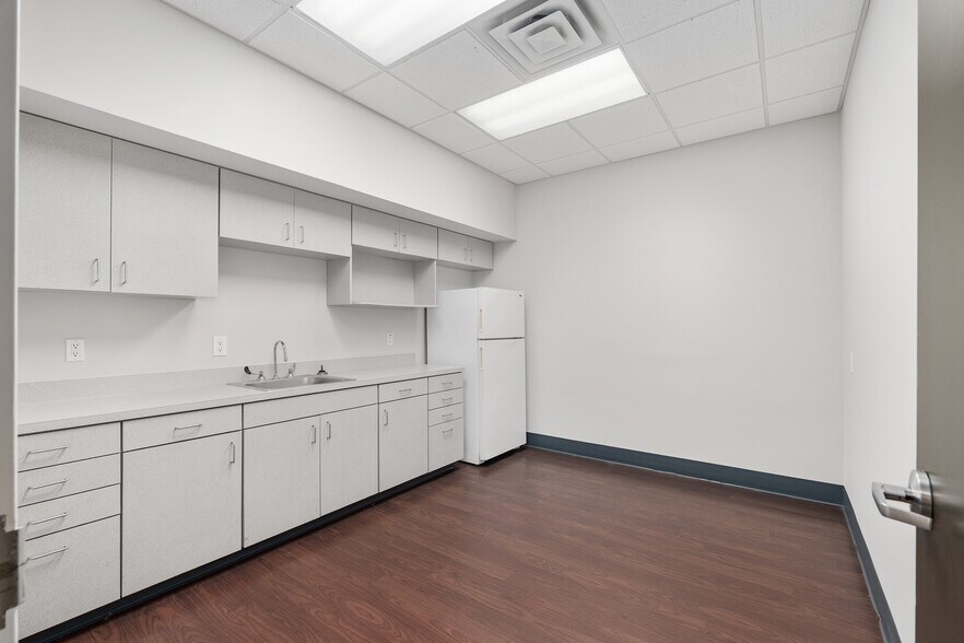 More Photos Of 1014 NW 57th St, Gainesville Medical For Lease