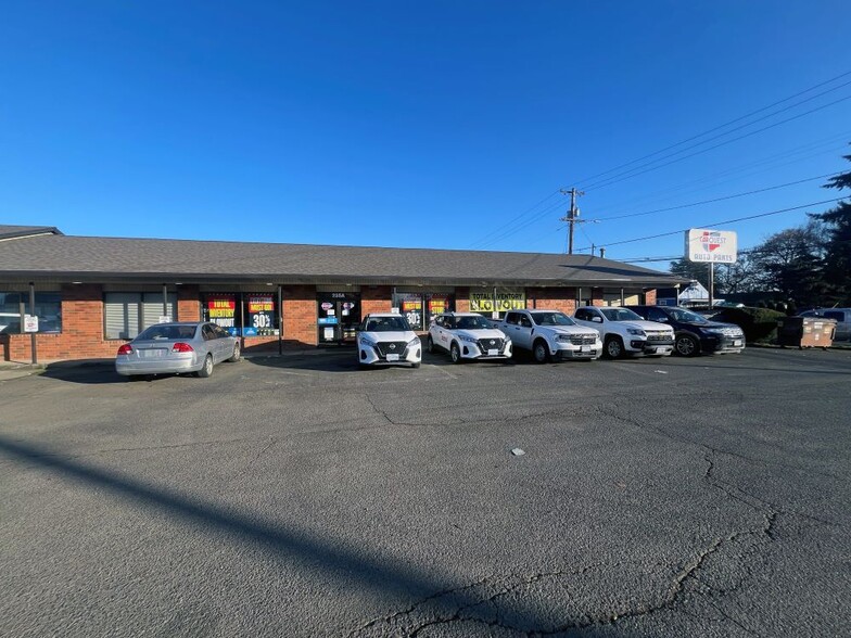 Primary Photo Of 235 SW Oak St, Hillsboro Auto Repair For Lease