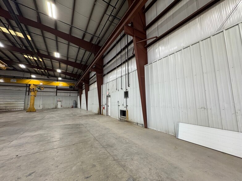 More Photos Of 8560 Delta Dr, Casper Warehouse For Lease