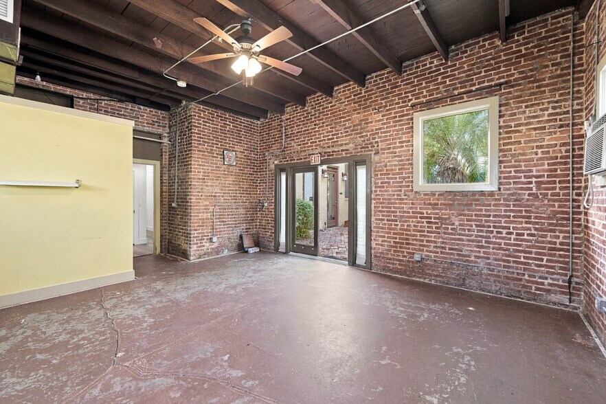 More Photos Of 1602-1608 Walnut St, Jacksonville Restaurant For Sale