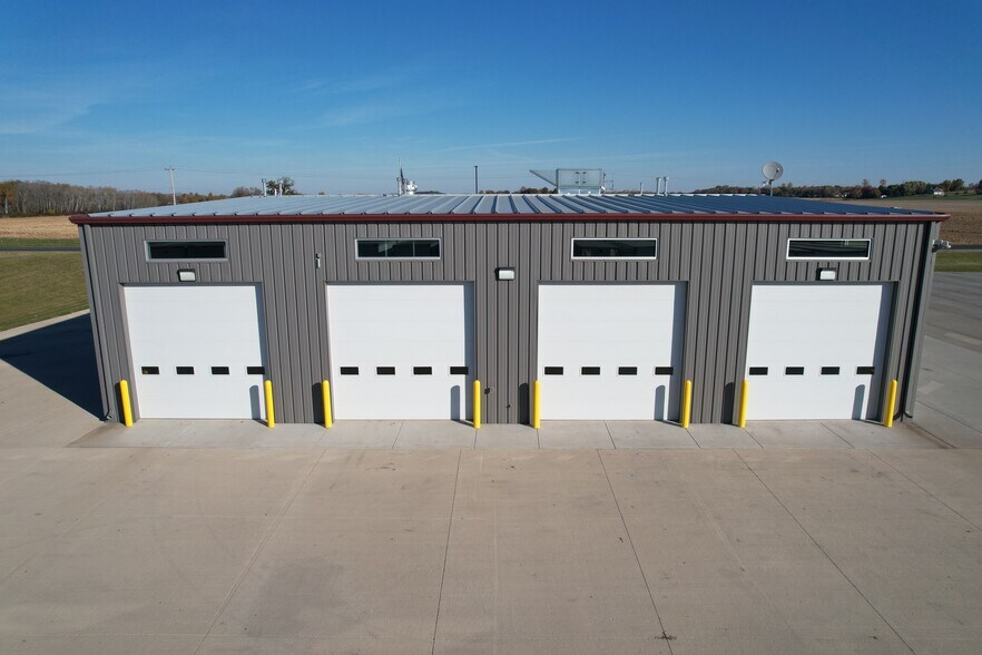 More Photos Of N643 Boulder Rd, Watertown Distribution For Sale