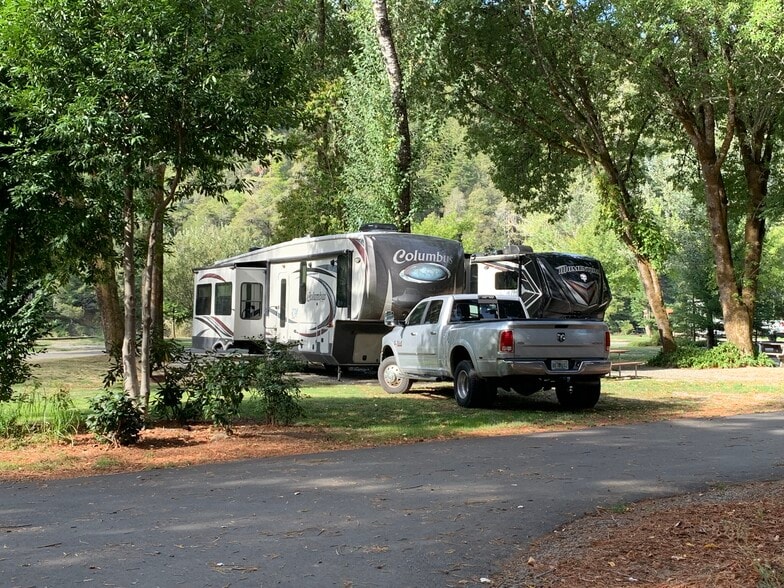 More Photos Of 455 Boy Scout Rd, Myers Flat Trailer Camper Park For Sale