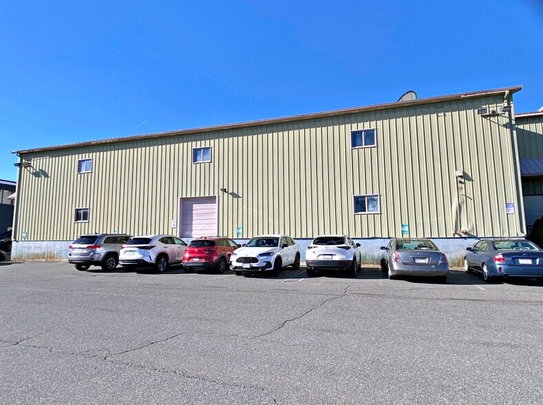 Primary Photo Of 35R Spencer St, Stoneham Industrial For Lease