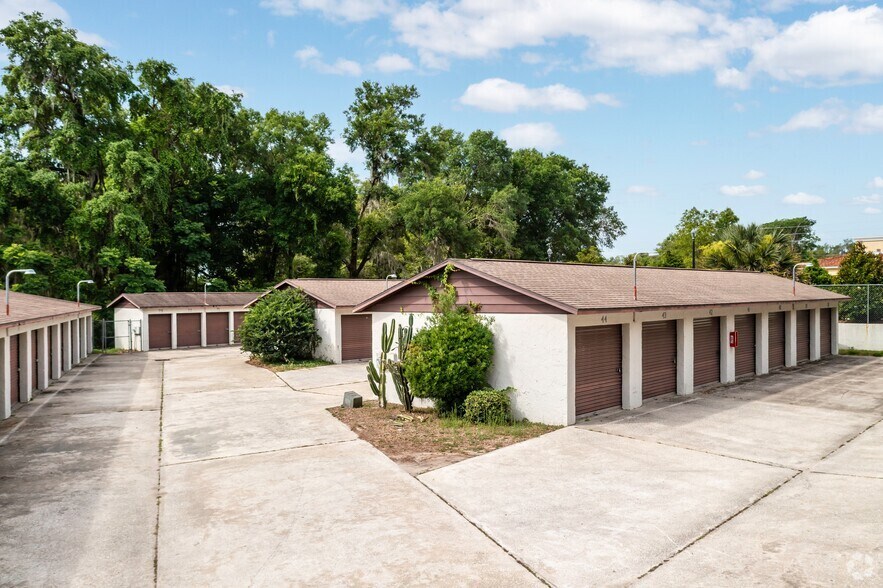More Photos Of 114 E Lady Lake Blvd, Lady Lake Self Storage For Sale