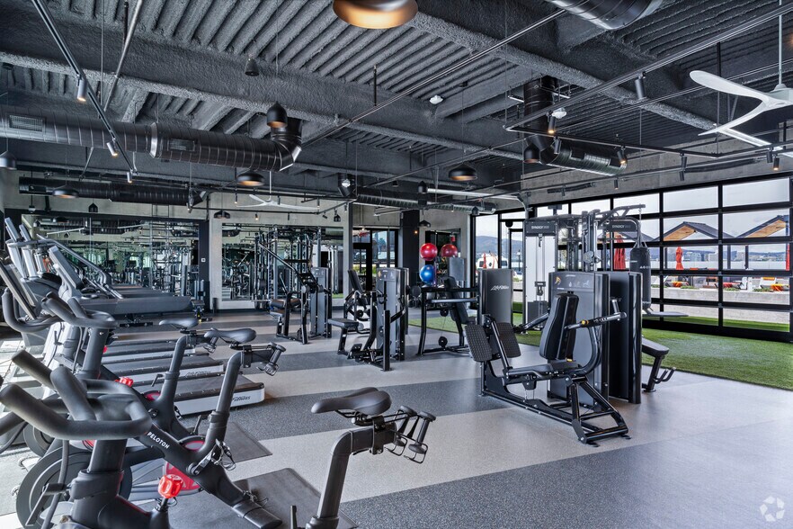 More Photos Of 2060 Experience Ave, Reno Apartments For Lease