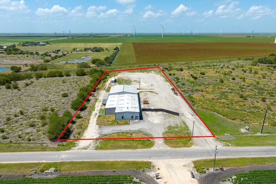 More Photos Of 8808 County Road 1458, Taft Flex For Sale