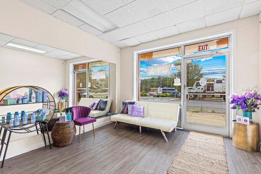 More Photos Of 141 Ulster Ave, Saugerties Storefront Retail Residential For Sale