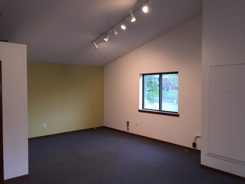 More Photos Of 2310 Packard Rd, Ypsilanti Medical For Lease