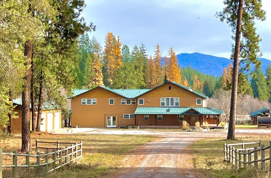 More Photos Of 3378 Northport Flat Creek Rd, Kettle Falls Specialty For Sale