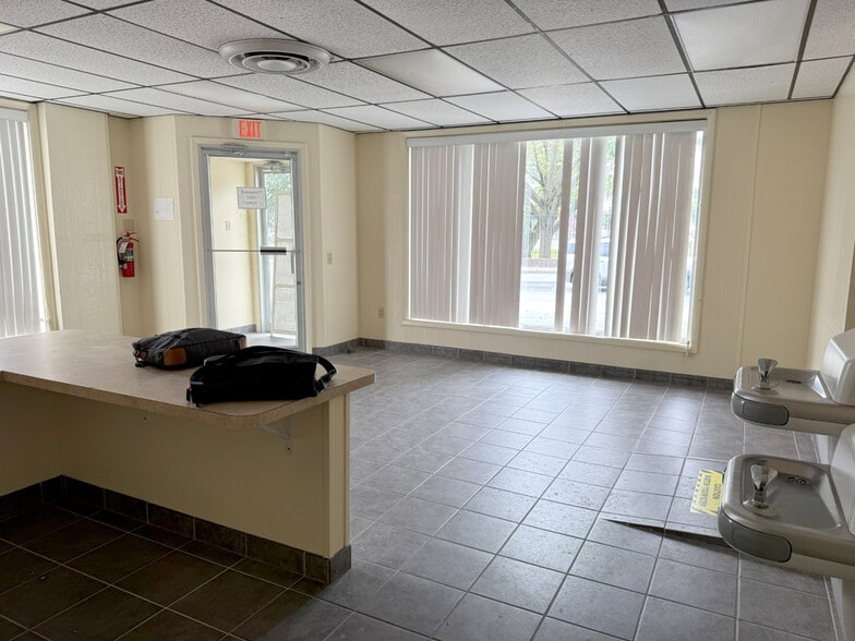 More Photos Of 401-405 Carlisle Ave, York Storefront Retail Residential For Sale