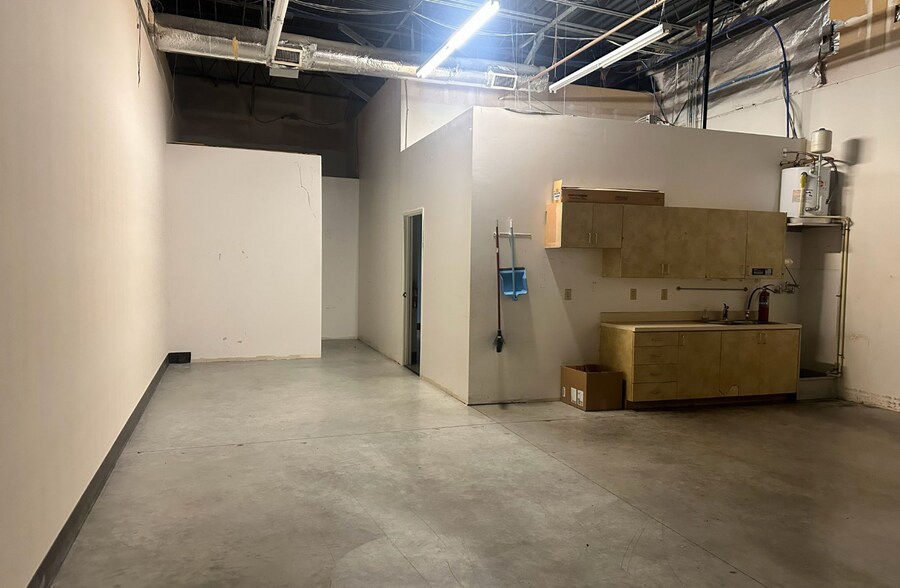 More Photos Of 4572 N Eagle Rd, Boise Storefront For Lease