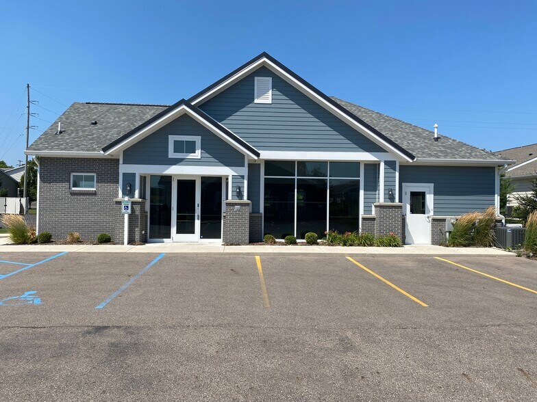 More Photos Of 8083 Vineyard Pky, Kalamazoo Freestanding For Lease