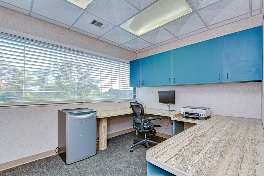 More Photos Of 4710 N Habana Ave, Tampa Medical For Sale