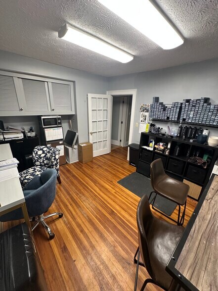 More Photos Of 224 Whiting Ln, West Hartford Office For Lease