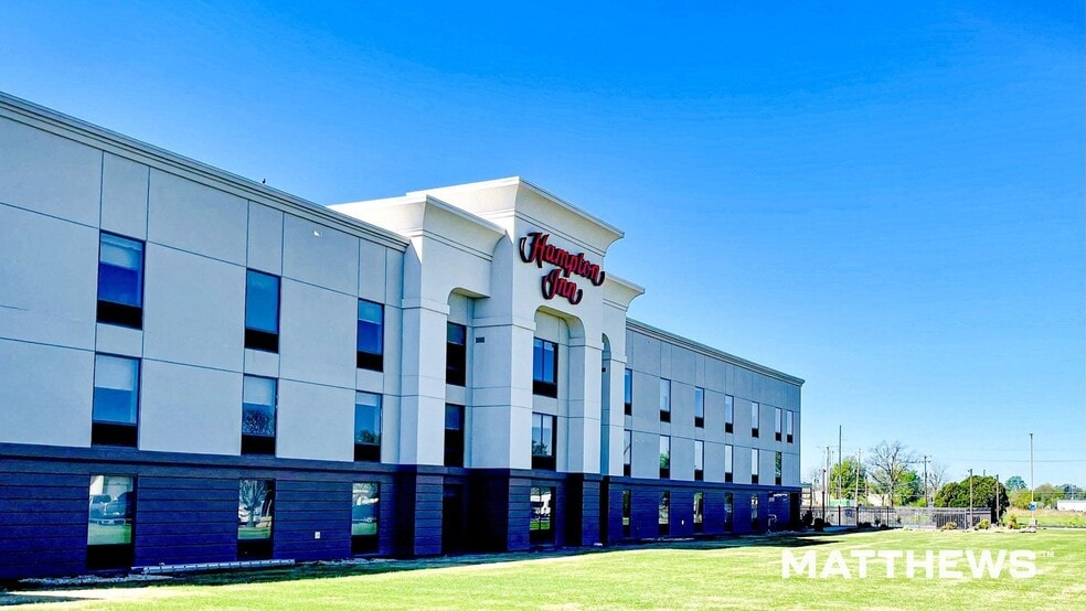 Primary Photo Of 301 N Service Rd, Blytheville Hotel For Sale