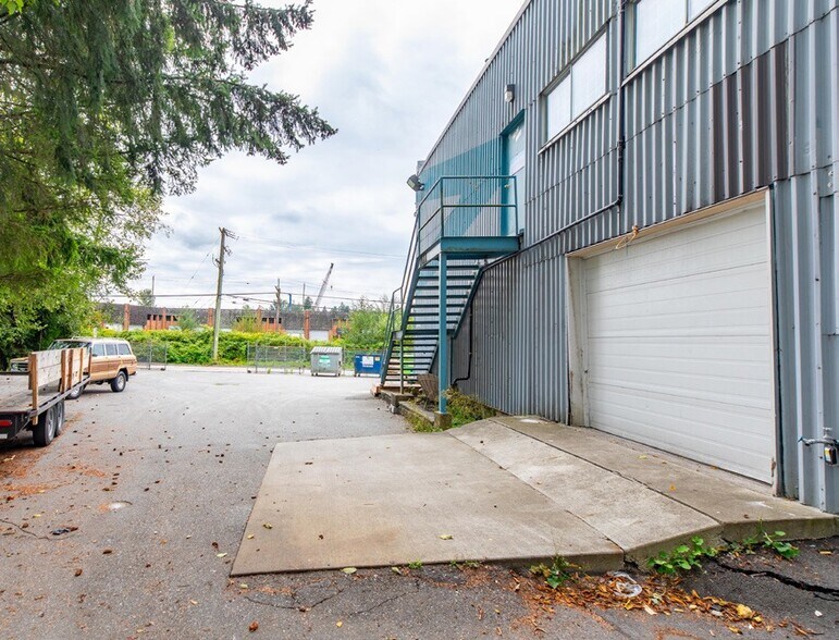 More Photos Of 5595 Roy St, Burnaby Manufacturing For Lease