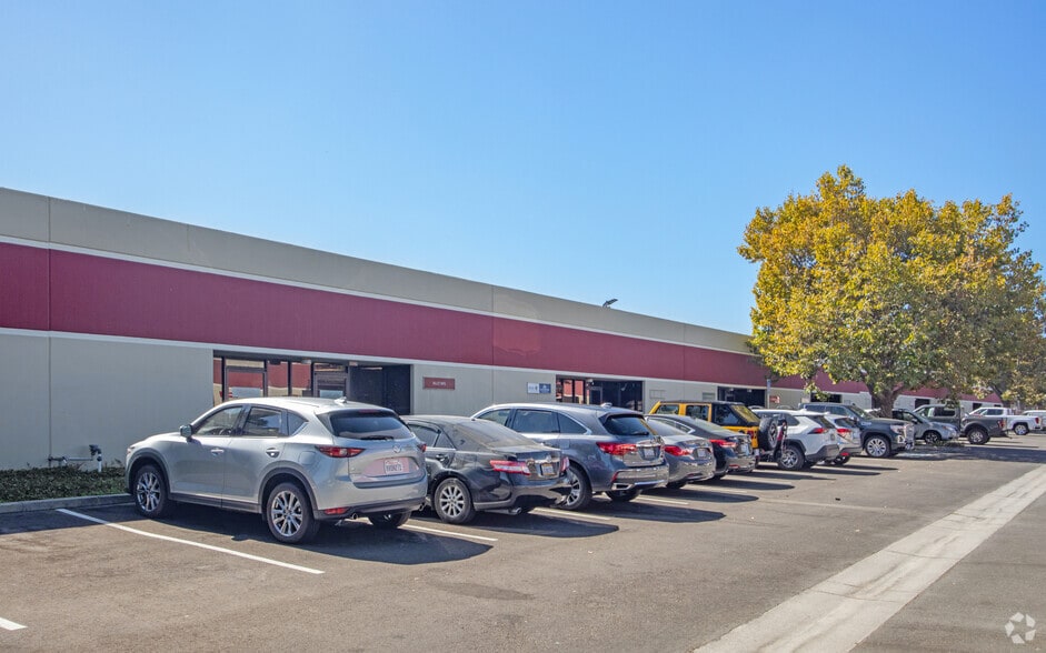 More Photos Of 3390 De la Cruz Blvd, Santa Clara Light Distribution For Sale