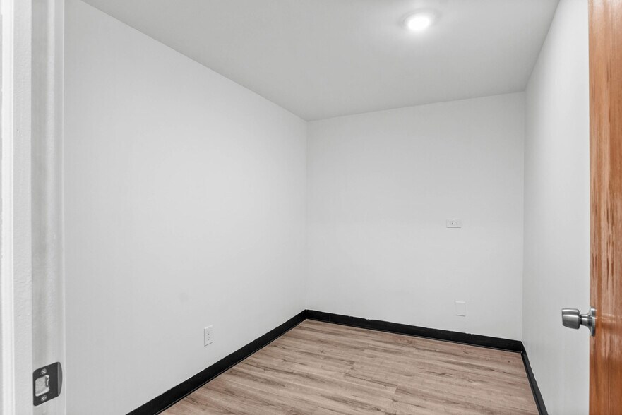 More Photos Of 2532 Spring Arbor Rd, Jackson Medical For Sale