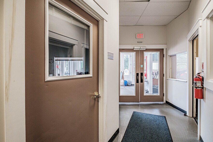 More Photos Of 181 Brackett St, Portland Apartments For Sale