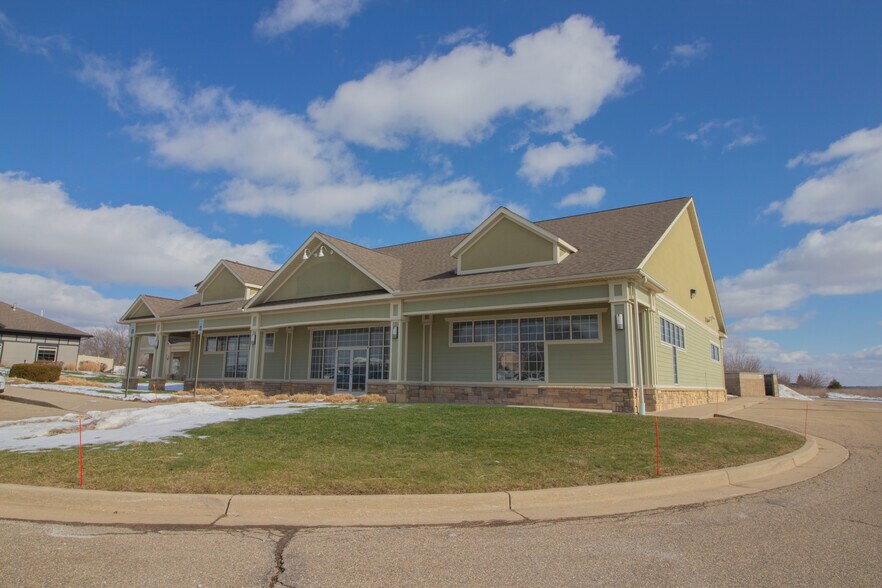 More Photos Of 8880 N 32nd St, Richland General Retail For Sale