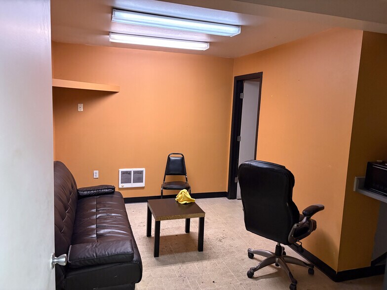 More Photos Of 1226 SW 16th Ave, Portland Warehouse For Lease