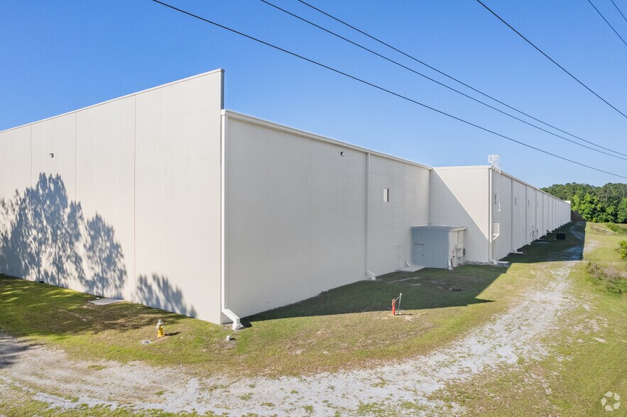More Photos Of 2310 Charleston Regional Pky, Charleston Distribution For Lease