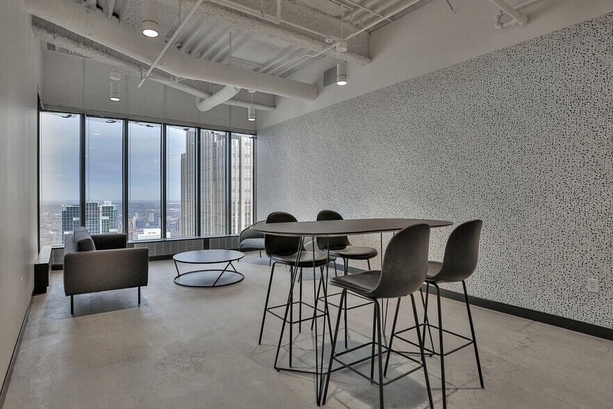 More Photos Of 80 S 8th St, Minneapolis Office For Lease