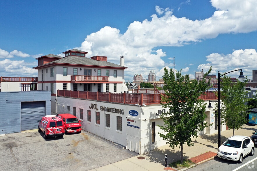 More Photos Of 945 Westminster St, Providence Light Manufacturing For Lease