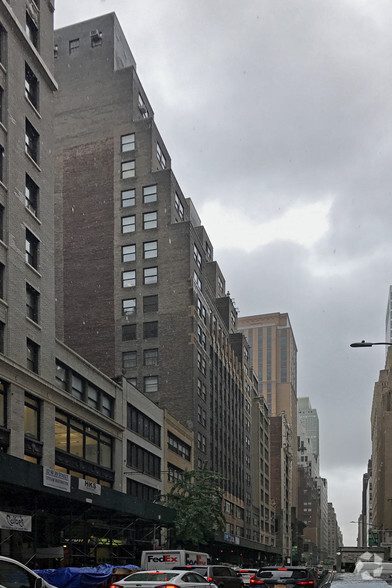 Primary Photo Of 42 W 39th St, New York Office For Lease