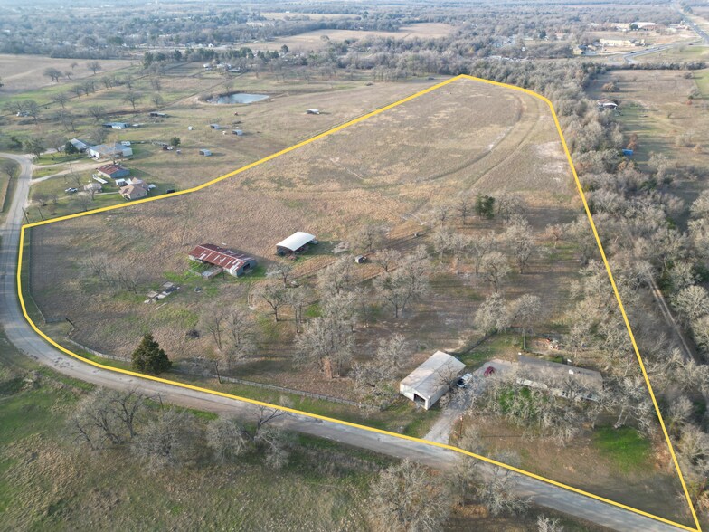 More Photos Of 1111 E 3rd St, Rockdale Land For Sale